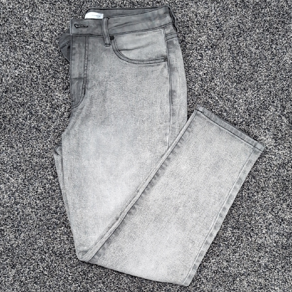 KanCan Gray Ankle Cropped Jeans